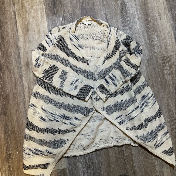 Lucky brand Comfy cardigan|| Size Small - Picture 2 of 5